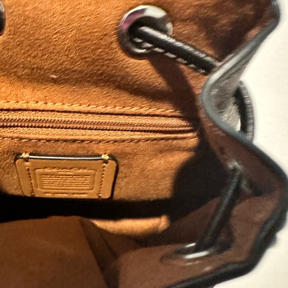 COACH Mini Bagpack ๐ค๐ค - Picture 6 of 7